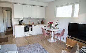 2 Bedroom Rose Charm - By University